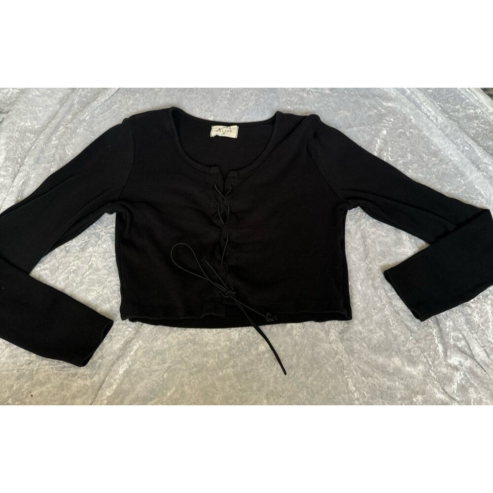 Urban nation black lace up long sleeved shirt XL
